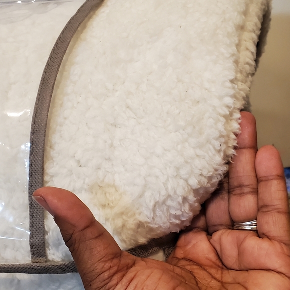 Mainstays Cozy Plaid Blue Flannel and Reversible Super Soft Sherpa Comforter Set - Picture 6 of 8